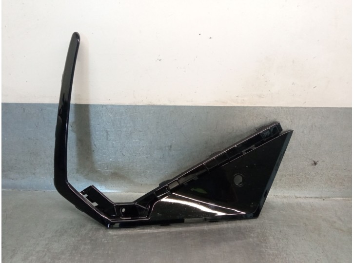 Recambio de molduras delanteras para hyundai tucson hybrid referencia OEM IAM 86596N7GBC 86596N7GBC 