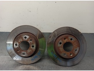 Recambio de disco freno delantero para dacia sandero ambiance referencia OEM IAM 