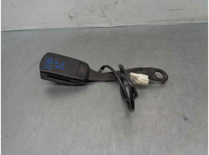 Recambio de enganche cinturon para daewoo matiz 0.8 cat referencia OEM IAM 96240882  