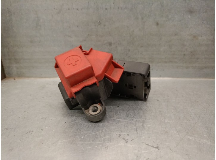 Recambio de caja reles / fusibles para porsche cayenne (92a) 3.0 diesel referencia OEM IAM 7P0937401  