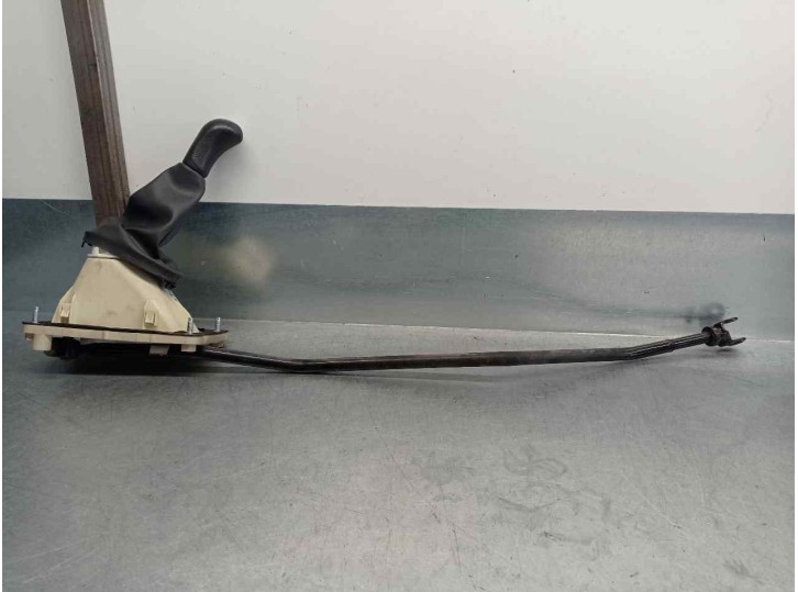 Recambio de palanca cambio para dacia sandero ambiance referencia OEM IAM 8200670972B 