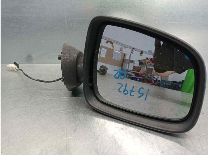 Recambio de retrovisor derecho para dacia sandero ambiance referencia OEM IAM 963747198R 5 PINES 5 PUERTAS