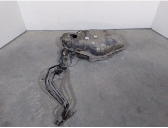 Recambio de deposito combustible para mazda cx-5 2.0 cat referencia OEM IAM KKD4542100J KD4542110D 