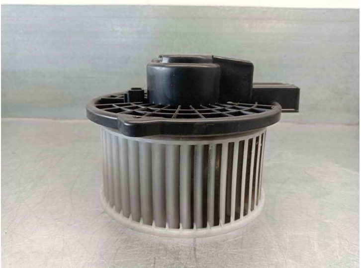 Replacement heater motor for Mazda CX-5 2.0 cat OEM IAM reference 8727000701 