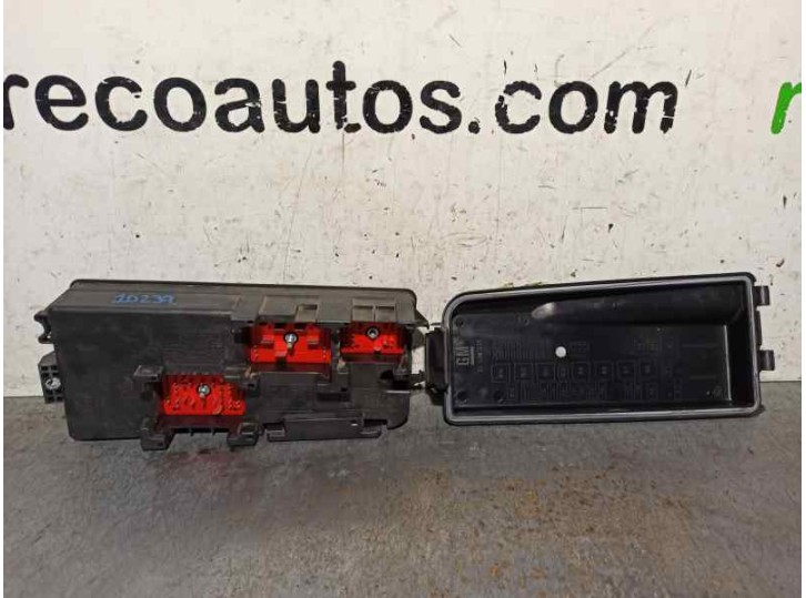 Recambio de caja reles / fusibles para opel vectra c berlina comfort referencia OEM IAM 13187505 