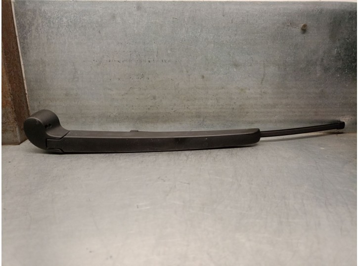 Recambio de brazo limpia trasero para porsche cayenne (92a) 3.0 diesel referencia OEM IAM 8K9955407 95862804000 VALEO