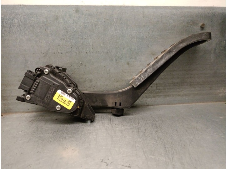 Recambio de potenciometro pedal para porsche cayenne (92a) 3.0 diesel referencia OEM IAM 7L0723507D  6PV00802624 HELLA