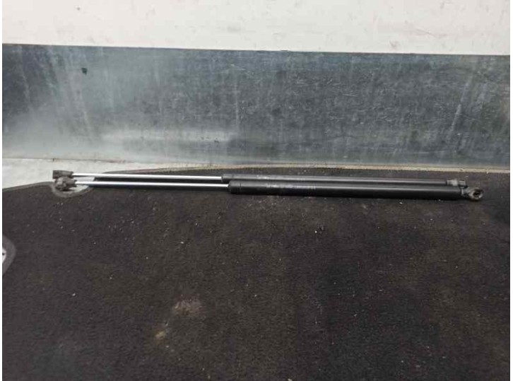 Replacement boot/tailgate struts for Lancia Phedra (180) 2.2 JTD cat OEM IAM reference 1489342080 