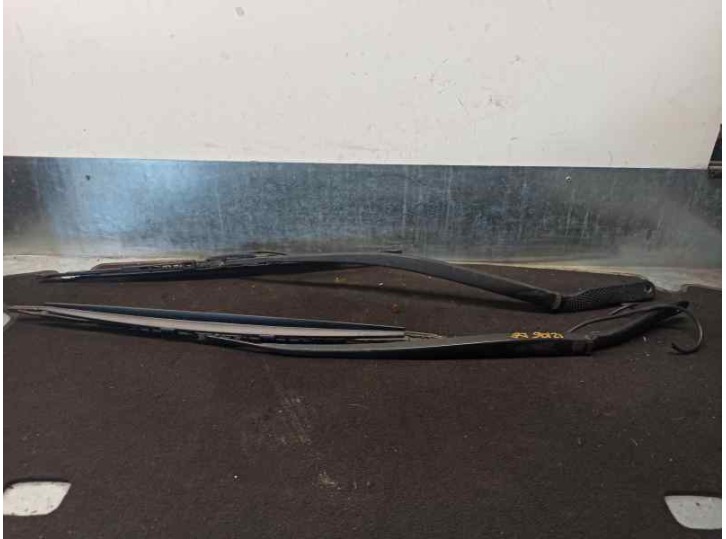 Recambio de brazo limpia delantero derecho para lancia phedra (180) 2.2 jtd cat referencia OEM IAM 9464555280 