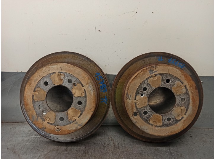 Replacement rear brake disc for Hyundai Tucson (JM) 2.0 CRDi Comfort (4WD) OEM IAM reference 584113A300 