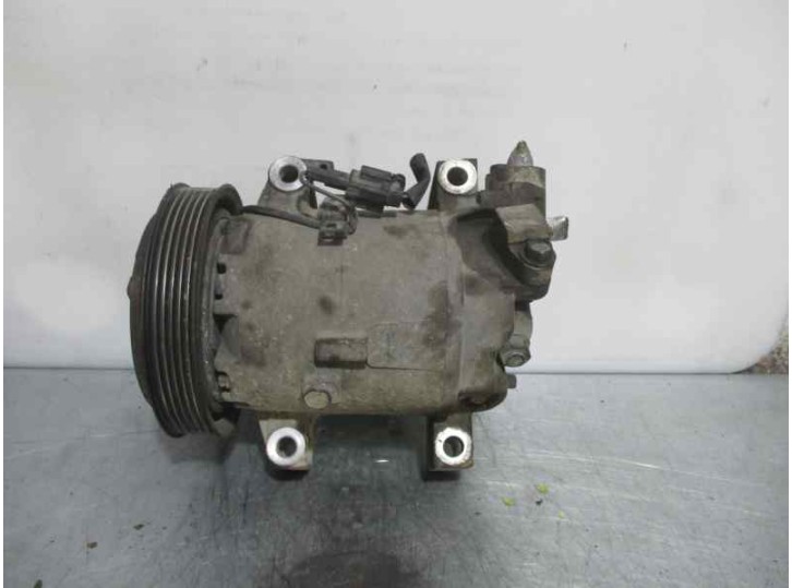 Recambio de compresor aire acondicionado para nissan almera (n16/e) 1.8 16v cat referencia OEM IAM 926009F500 2J55145010 CALSONI