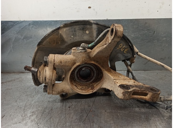 Replacement front left steering knuckle for Hyundai Tucson (JM) 2.0 CRDi Comfort (4WD) OEM IAM reference 517152E100 