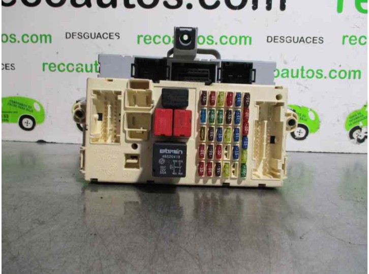 Recambio de caja reles / fusibles para fiat punto berlina (188) 1.2 cat referencia OEM IAM 46766769 C106 