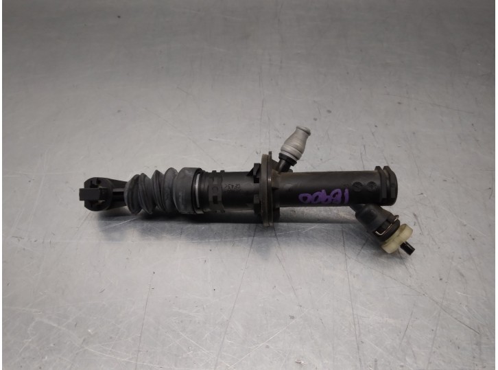 Recambio de bomba embrague para renault captur 1.5 dci diesel fap energy referencia OEM IAM 306105773R  