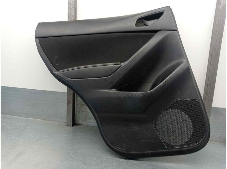 Recambio de guarnecido puerta trasera izquierda para mazda cx-5 2.0 cat referencia OEM IAM KD45DM550  