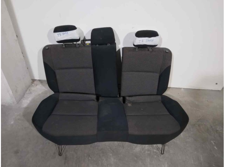 Recambio de asientos traseros para subaru forester s11 (sg) 2.0 16v cat referencia OEM IAM 4309934 TELA GRIS NEGRA 5 PUERTAS