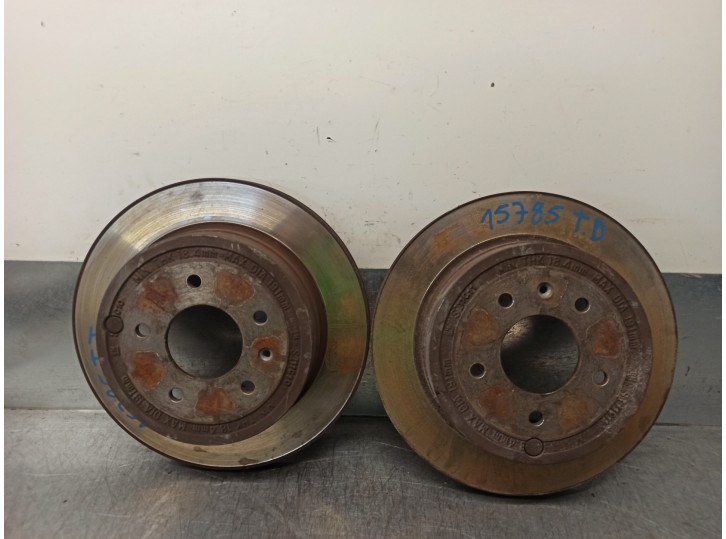 Recambio de disco freno trasero para chevrolet captiva 2.2 vcdi lt 2wd referencia OEM IAM 20968395 