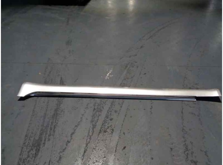 Recambio de spoiler talonera lateral izquierda para lexus ls (usf4/uvf4) 460 referencia OEM IAM 7585250040  