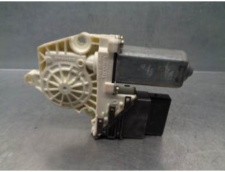 Replacement right rear window regulator motor for Seat Toledo (1M2) 1.9 TDi OEM IAM reference 1C0959812A 18 PINS 5 DOORS