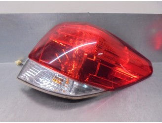 Recambio de piloto trasero derecho para subaru legacy kombi/outback b14 2.0 cat referencia OEM IAM 84912AJ090 DE ALETA 5 PUERTAS