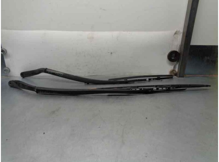 Recambio de brazo limpia delantero derecho para lancia phedra (180) 2.2 jtd cat referencia OEM IAM 9464555280 