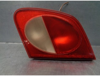 Recambio de piloto trasero derecho para mercedes-benz clase e (w210) berlina referencia OEM IAM A2108201064 DE PORTON 4 PUERTAS