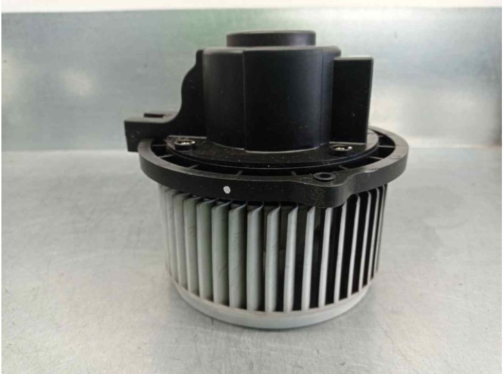 Recambio de motor calefaccion para chevrolet captiva 2.2 vcdi lt 2wd referencia OEM IAM 42424010  