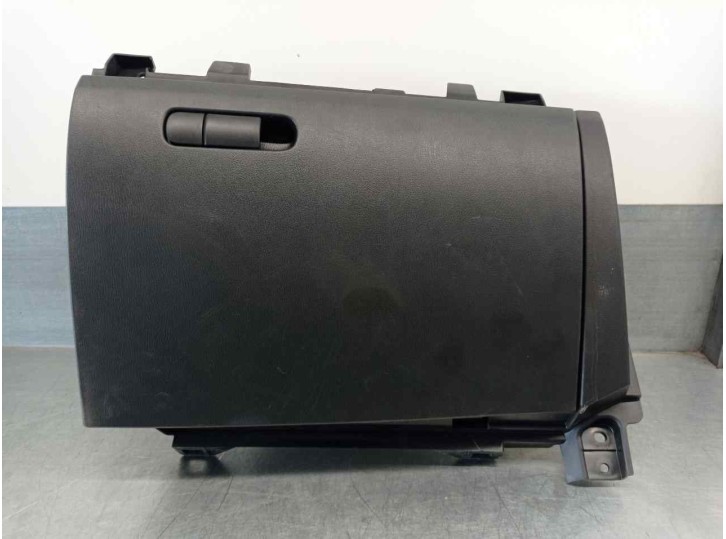 Recambio de guantera para mazda cx-5 2.0 cat referencia OEM IAM KD4564261 