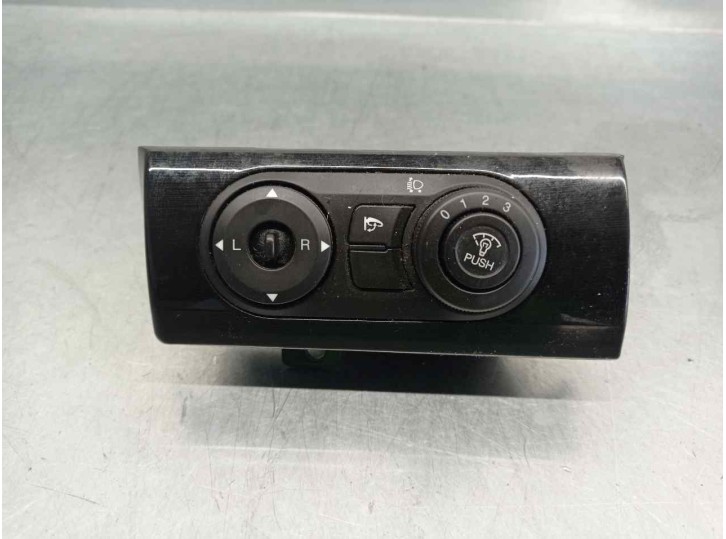 Replacement mirror control for Chevrolet Captiva 2.2 VCDi LT 2WD OEM IAM reference 46181C18 