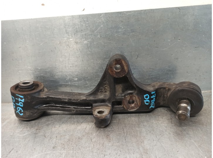 Replacement front right lower suspension arm for Kia Carnival II 2.9 CRDi CAT OEM IAM reference 0K55234300C 