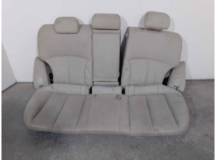 Recambio de asientos traseros para subaru legacy kombi/outback b14 2.0 cat referencia OEM IAM 4814914 CUERO BEIGE 5 PUERTAS