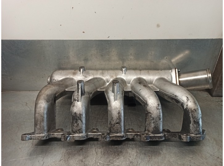 Recambio de colector admision para land rover discovery (lt) 2.5 turbodiesel referencia OEM IAM LKB108110  