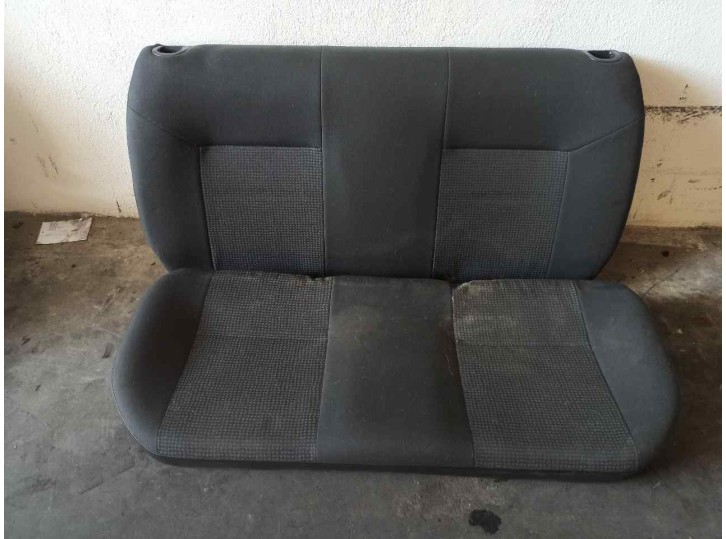 Recambio de asientos traseros para opel corsa c blue line referencia OEM IAM 