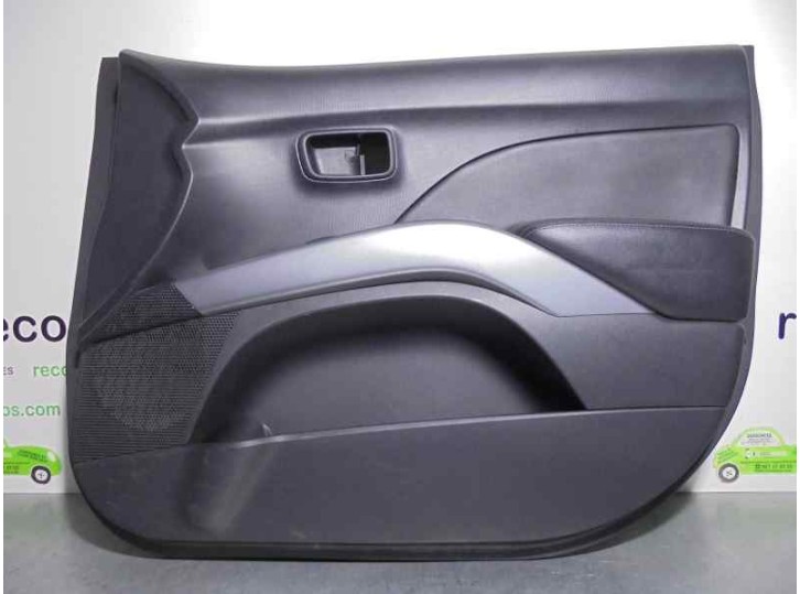 Replacement front right door trim panel for Citroën C-Crosser 2.2 HDi FAP CAT OEM IAM reference 7221A776XA 5D