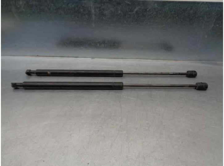 Recambio de amortiguadores maletero / porton para hyundai getz (tb) 1.6 16v cat referencia OEM IAM 