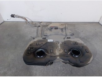 Recambio de deposito combustible para subaru legacy kombi/outback b14 2.0 cat referencia OEM IAM 42013YC001 42012YC002 CESTA 19