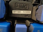 Recambio de caja reles / fusibles para hyundai getz (tb) 1.6 16v cat referencia OEM IAM 911981C000 