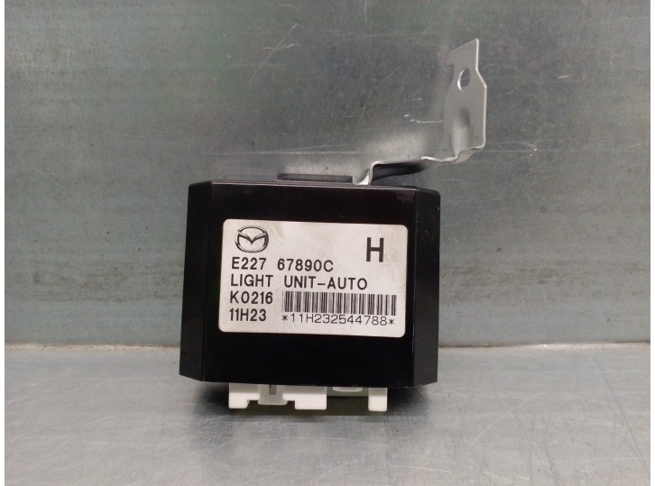 Recambio de modulo electronico para mazda cx-7 (er) 2.2 turbodiesel cat referencia OEM IAM E22767890C 10A152544631 