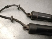 Replacement trunk / tailgate shock absorbers for Porsche Cayenne (92A) 3.0 diesel OEM IAM reference 7P5827851F 95851285104 