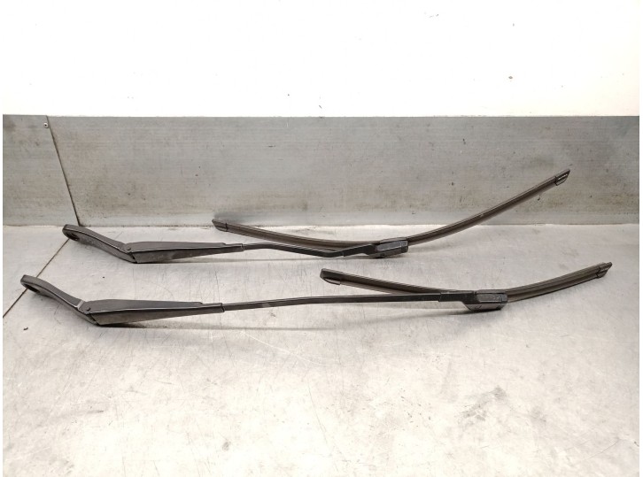 Recambio de brazo limpia delantero derecho para volvo v40 hatchback (525) d2 referencia OEM IAM 31276059 31276059 