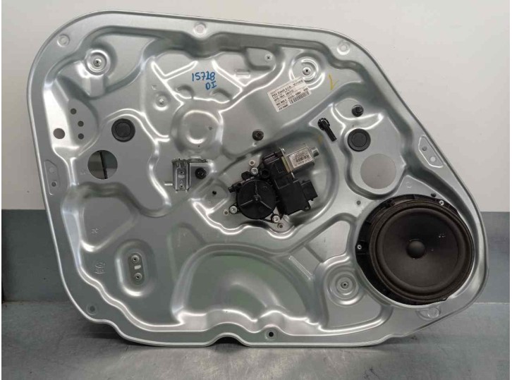 Recambio de elevalunas delantero izquierdo para hyundai ix20 gl classic referencia OEM IAM 824501P010 6 PINES 5 PUERTAS