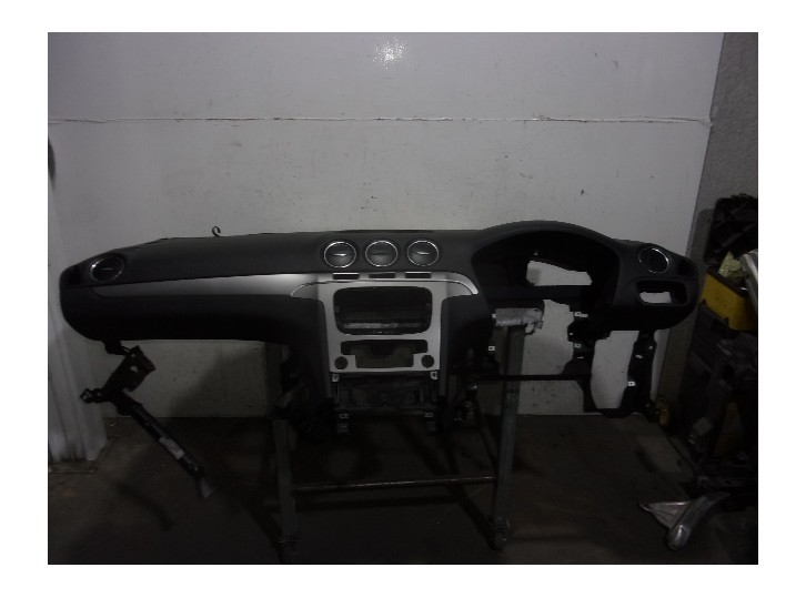 Recambio de salpicadero para ford galaxy (ca1) 2.0 tdci cat referencia OEM IAM 1758608 NEGRO 