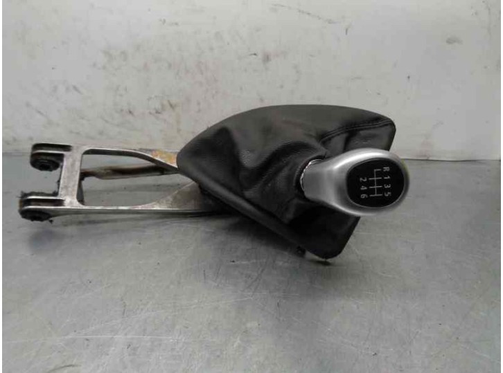 Recambio de palanca cambio para bmw serie 1 berlina (e81/e87) 2.0 16v diesel cat referencia OEM IAM 25117542236 6 MARCHAS 