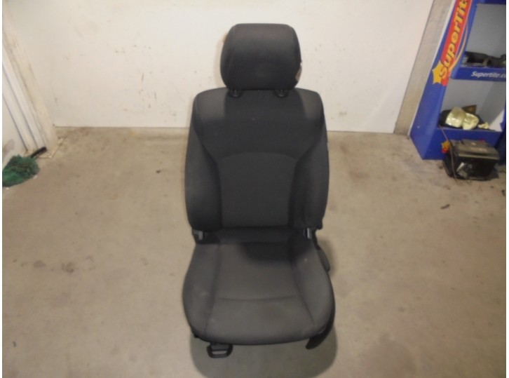 Recambio de asiento delantero izquierdo para chevrolet cruze 1.8 cat referencia OEM IAM  TELA NEGRA 4 PUERTAS