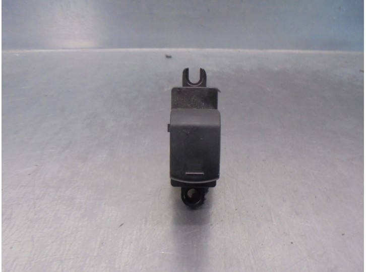 Recambio de mando elevalunas trasero derecho para subaru legacy kombi/outback b14 2.0 cat referencia OEM IAM 83071FG100 