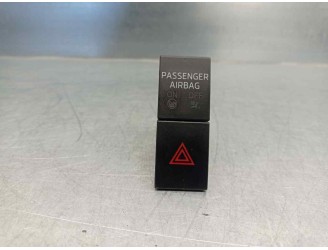 Replacement hazard warning switch for Skoda Octavia Combi (5E5) 1.5 16V TGI bivalent gasoline / CNG OEM IAM reference 5E0953507E