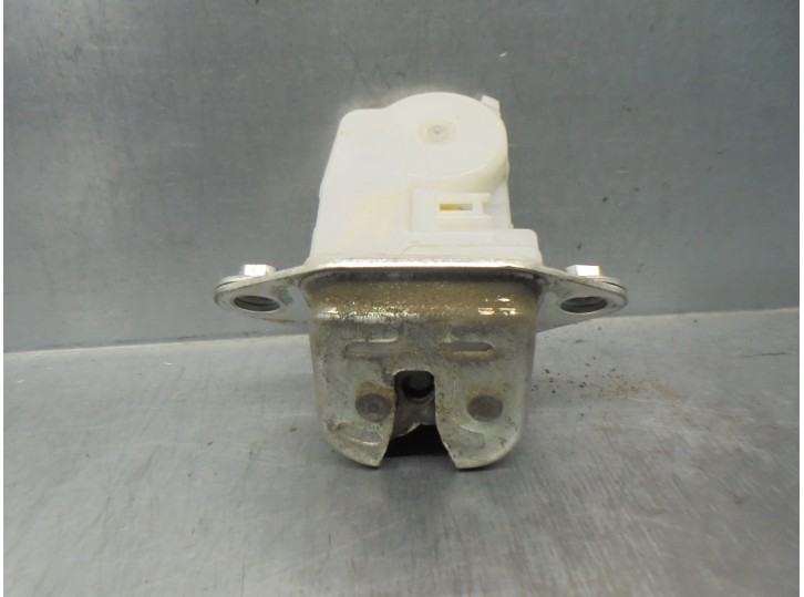 Recambio de cerradura maletero / porton para subaru legacy kombi/outback b14 2.0 cat referencia OEM IAM 63032FG101 4 PINES 