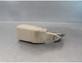 Recambio de enganche cinturon para subaru legacy kombi/outback b14 2.0 cat referencia OEM IAM 64680AJ120WJ  TRA DER ,