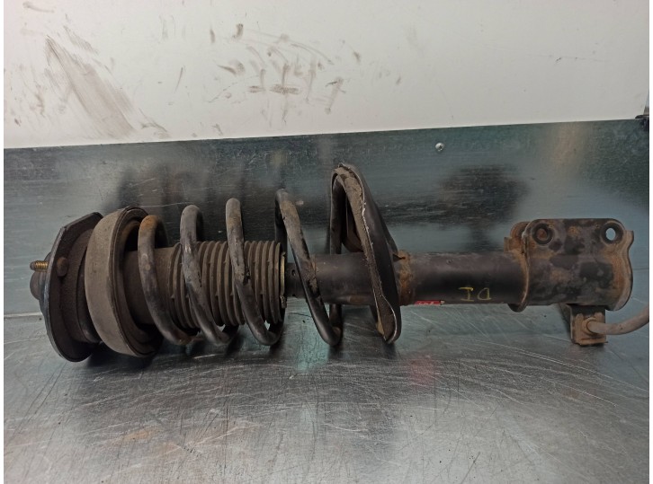 Recambio de amortiguador delantero izquierdo para daewoo leganza 2.0 cat referencia OEM IAM  334212 KYB