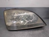Replacement right headlight for Kia Sorento 2.5 CRDi CAT OEM IAM reference 921023E030 5 DOORS